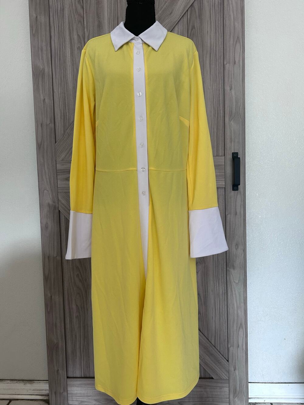 Ashley Stewart 14/16 yellow with white maxi dress